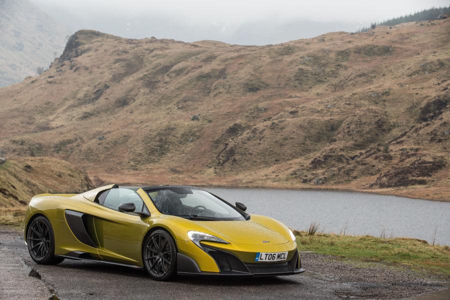 McLaren 675LT Spider 2016 года  (фото 19 из 28)